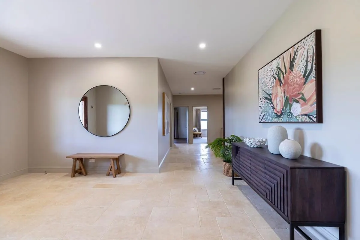 New Tranquil Hinterland Retreat Stunning Views Villa Balmoral Ridge Holiday home