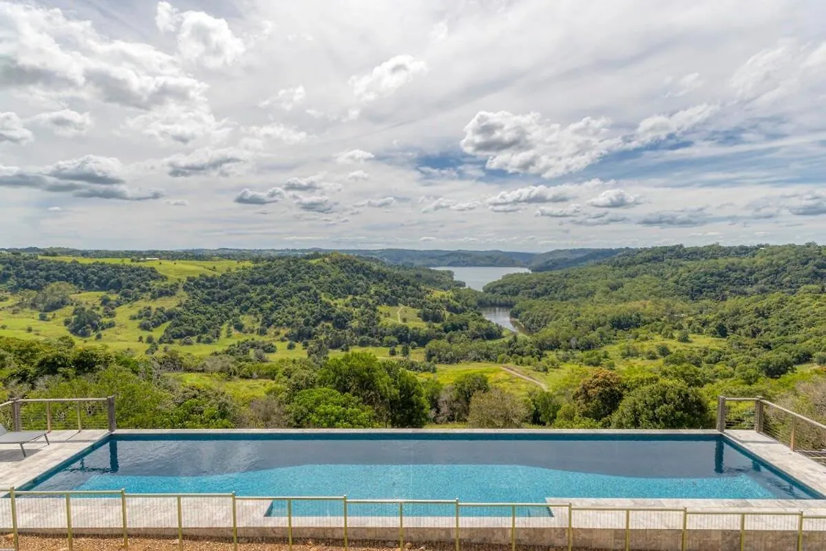 New Tranquil Hinterland Retreat Stunning Views Villa Balmoral Ridge